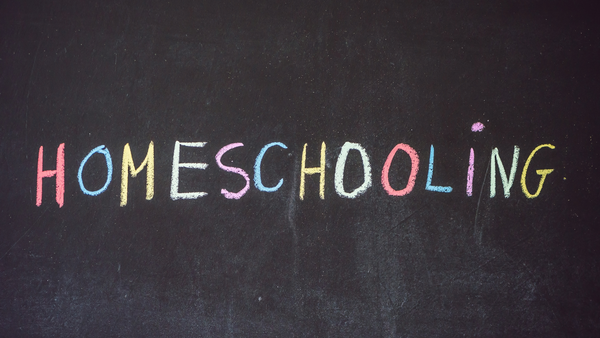 Entrenando a los futuros héroes en casa: Mayordomía heroica en la educación en el hogar